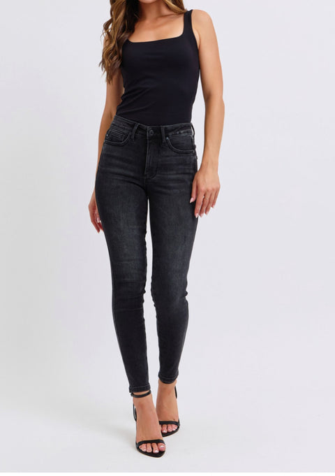 Judy Blue- Mid Rise Tummy Control Skinny Jeans